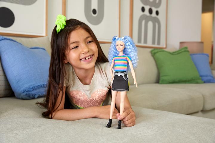 Actual product image Barbie Fashionista Doll - Rainbow top & black skirt
