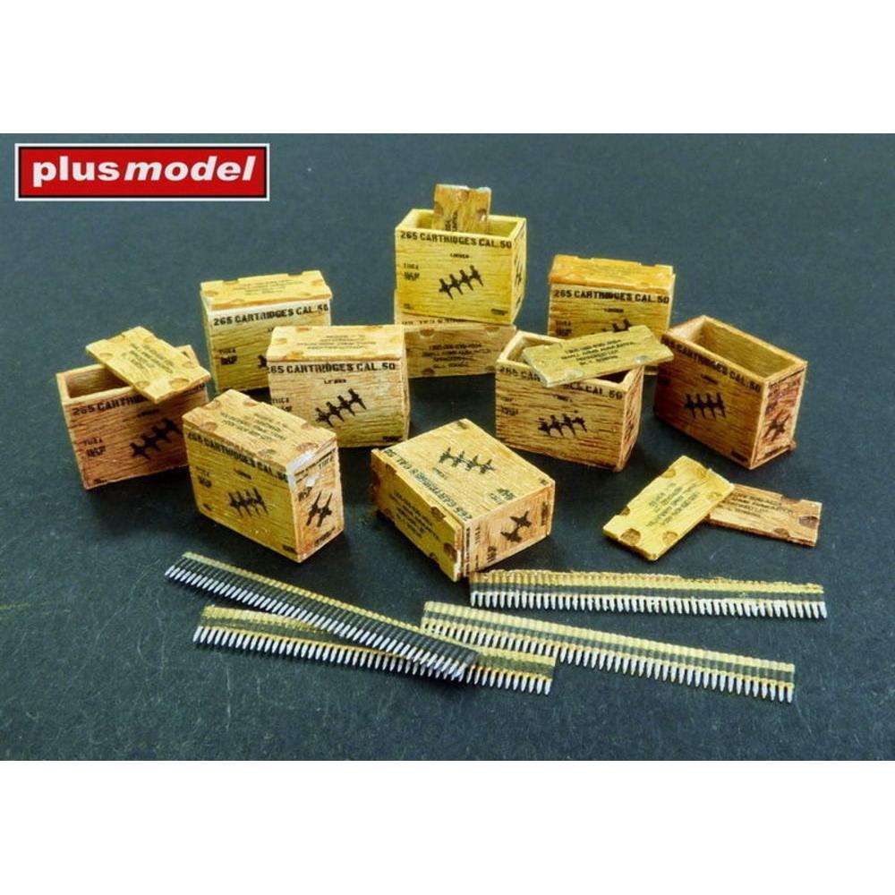 Plus Model US ammunition boxes with belts of charges