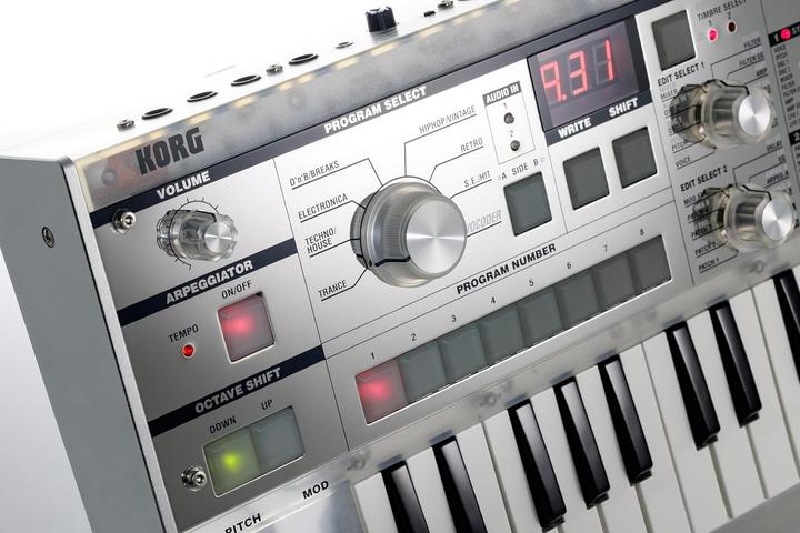 Actual product image Korg MicroKORG Crystal