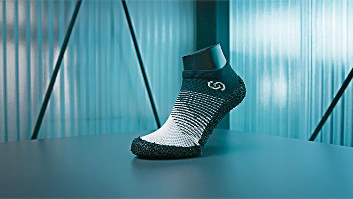 Actual product image Skinners 2.0 (43 - 44)