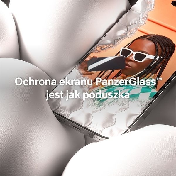 Actual product image PanzerGlass Ultra-Wide Fit (1 Piece, Apple iPhone 15)