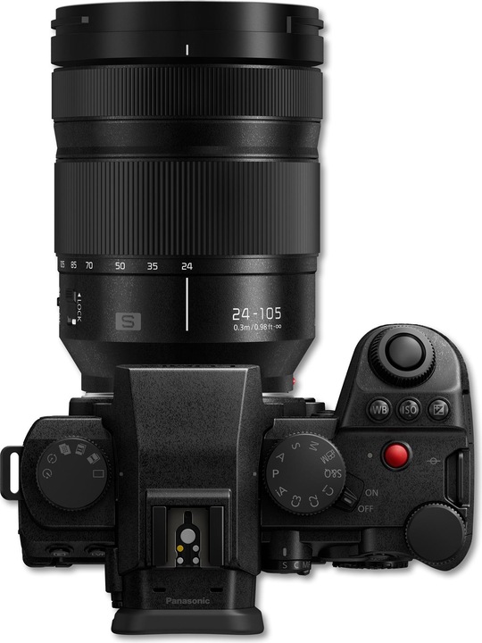 Actual product image Panasonic DC-S5 IIX + Lumix S 24-105 f4 (24 - 105 mm, 24.20 Mpx, Full frame)
