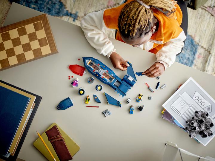 Actual product image LEGO 76281 Confidential (76281, LEGO Marvel)