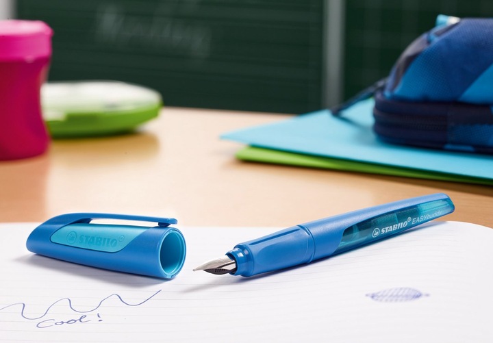 Produktbild STABILO EASYbuddy Schulfüller mit Standard-Feder (Blau, 1 x)