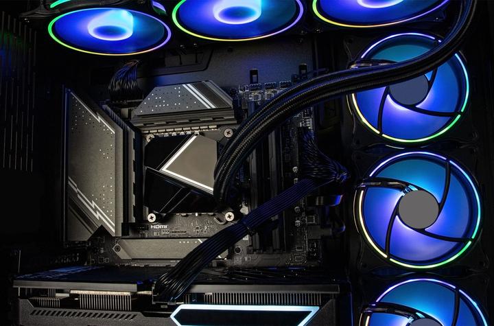 Actual product image Captiva Highend Gaming R89-670 Ryzen 7 RTX 5070 Ti (AMD Ryzen 7 7800X3D, 32.77 GB, 2000 GB, GeForce RTX 5070 Ti)