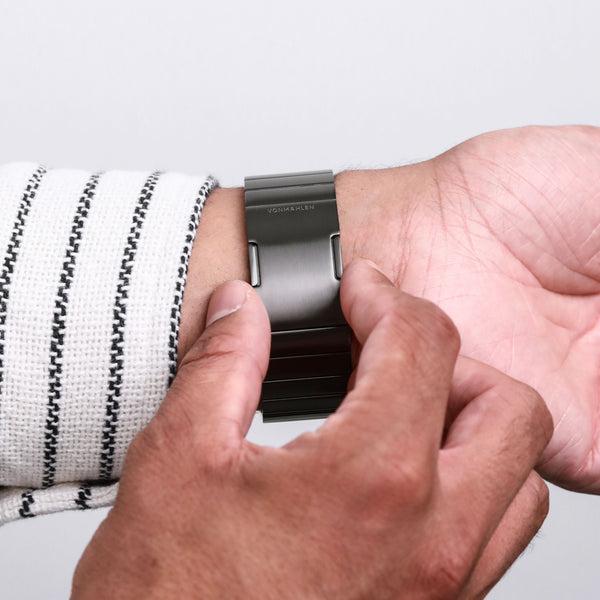 Produktbild Vonmählen Edelstahl Gliederarmband Pro für Apple Watch 40/41/42mm, granitgrau (Edelstahl)