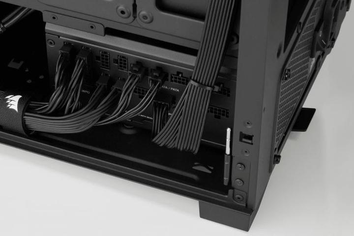 Actual product image Corsair SF1000 (1000 W)