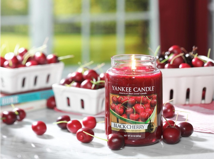 Produktbild Yankee Candle Black Cherry (411 g)