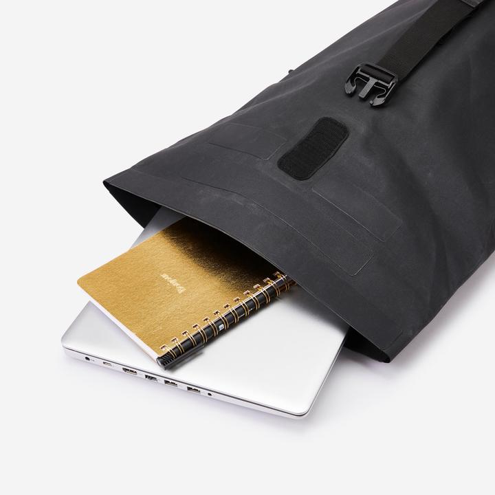 Actual product image Btwin Speed 900 Backpack - Black (25 l)