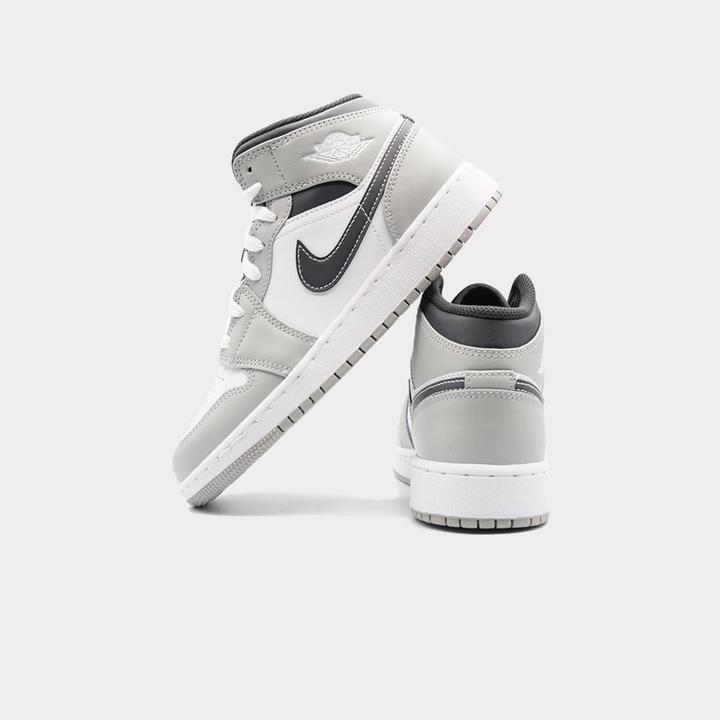 Produktbild Nike Air Jordan 1 (38)
