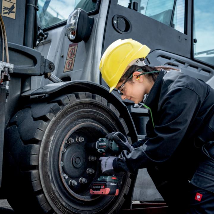 Produktbild Metabo SSW 18 LTX 800 BL Akku Schlagschrauber 18 V 800 Nm 1/2" Brushless + 1x Akku 4,0 Ah - ohne