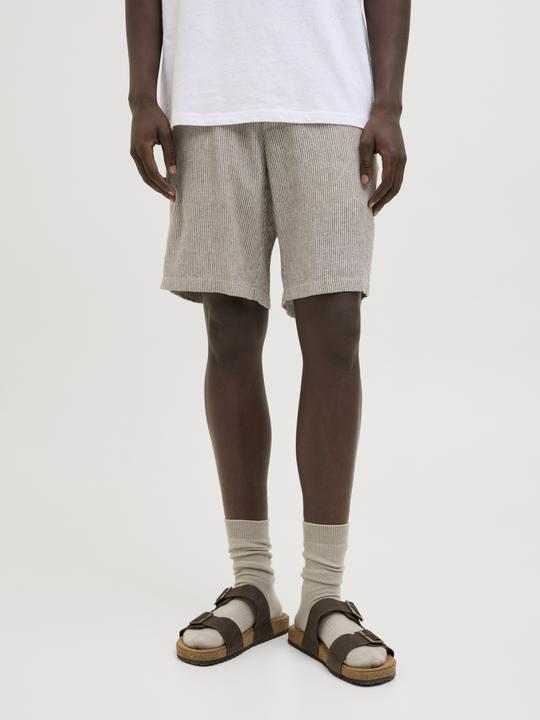 Actual product image Jack & Jones Tapered Fit Shorts Shorts (XS)