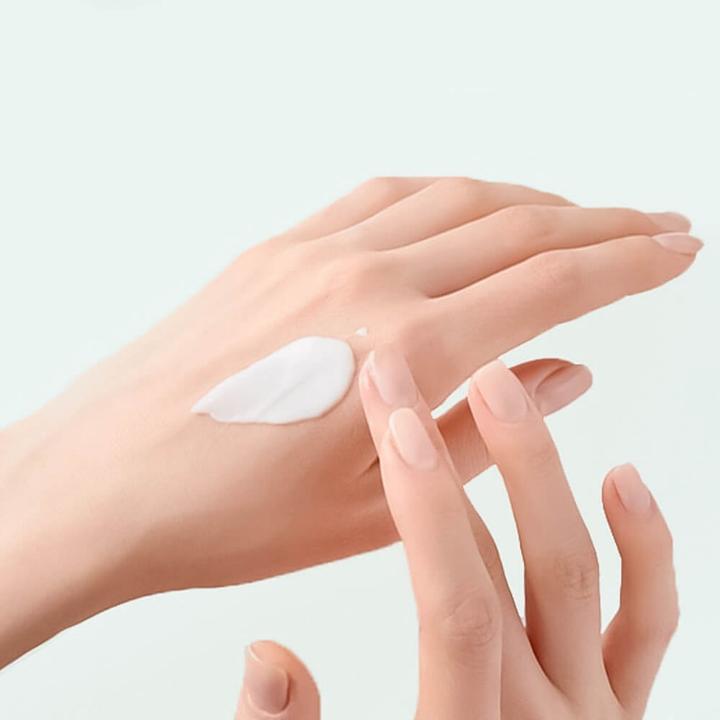 Immagine prodotto Anua Heartleaf Silky Moisture (Crema solare, SPF 50+, 50 ml)