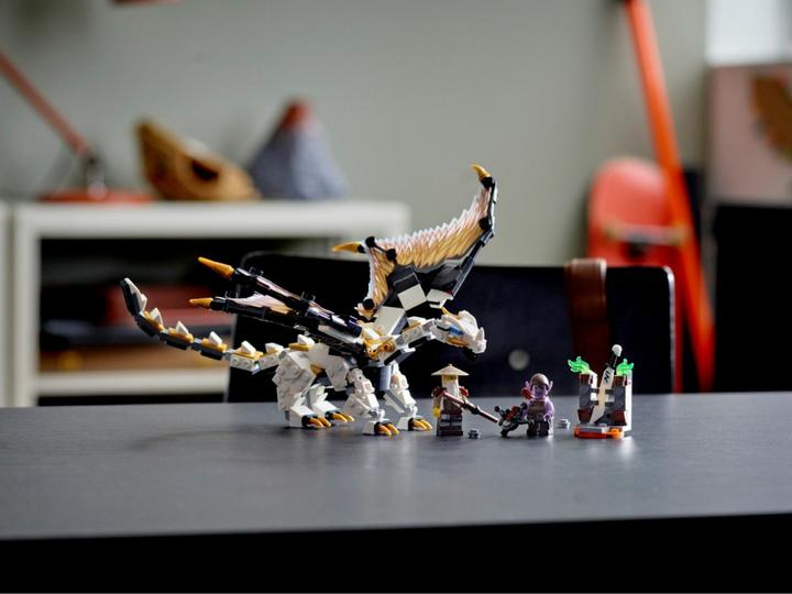 Image du produit LEGO Le dangereux dragon de Wu (71718, LEGO Ninjago)