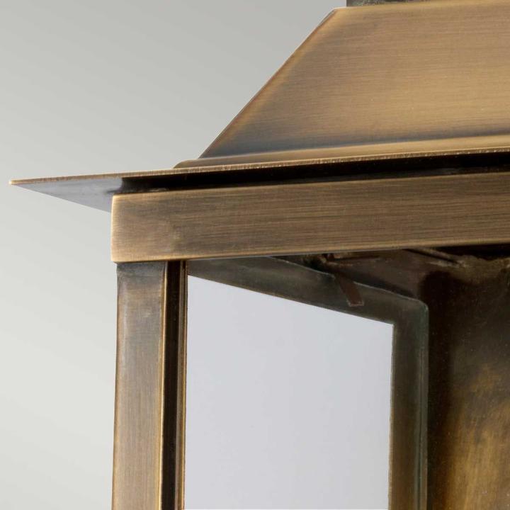 Immagine prodotto Elstead Lighting Lampada da parete per esterni Lambeth Palace E27 in ottone invecchiato IP44 (E27, IP44)