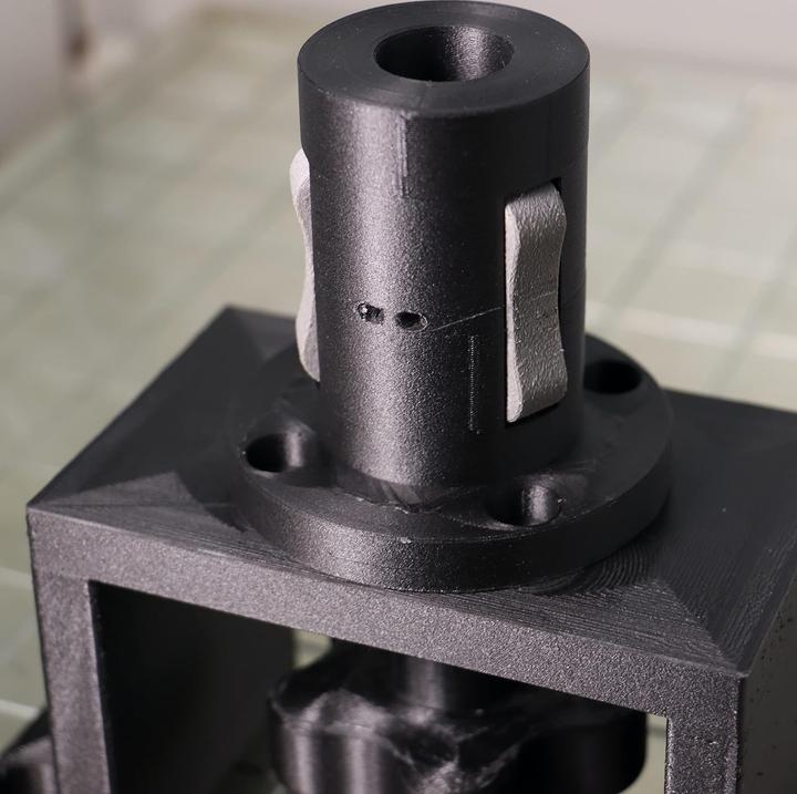Actual product image Polymaker PolyMide PA12-CF Black 1.75mm 500g (Carbon, Nylon, 1.75 mm, 500 g)