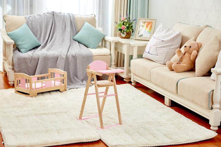 Actual product image Pintoy High chair