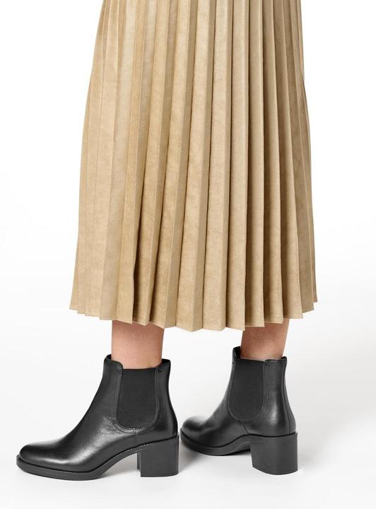 Actual product image Geox Serilda 60 Ankle Boot (36.5)