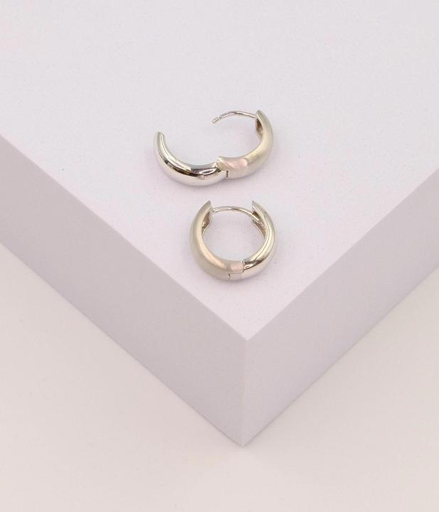 Actual product image Muau Creoles (750 platinum)