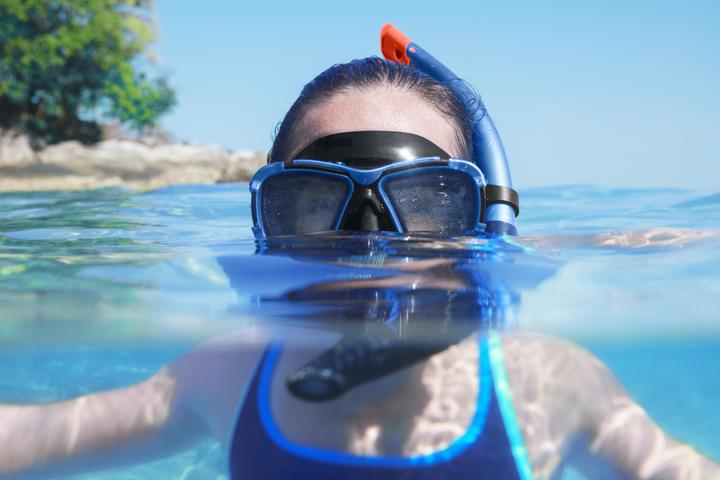 Actual product image Bestway Hydro-Pro BlackSea Snorkel & Fin Set, Adult, Half face mask, Tempered glass, Assorted colour