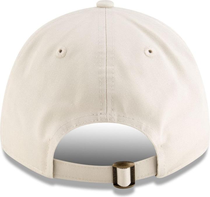 Actual product image New Era 9Forty Strapback Cap - METAL BADGE ivory beige