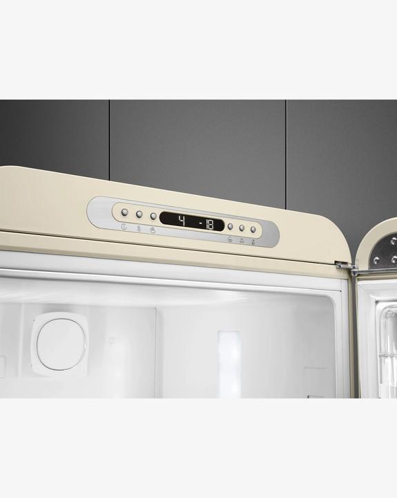 Image du produit Smeg Style rétro FAB32RCR5 (331 l)