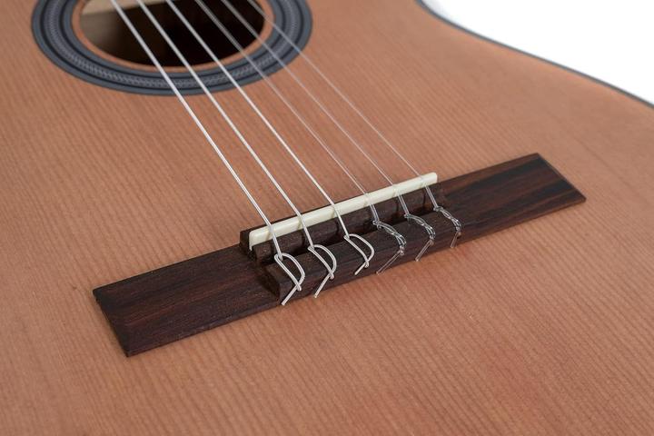 Actual product image Gewa Student Classical Guitar (Classical guitar, Fingerboard: Blackwood Tek, Frets: nickel silver, Mechanics: chrome-plated, Neck: Carbon reinforced, Pages: Okoume, Top: Cedar)