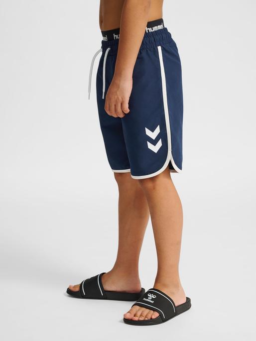 Actual product image hummel hmlSWELL BOARD SHORTS (104)