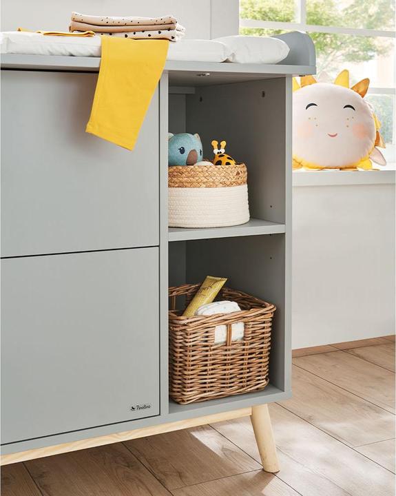 Immagine prodotto Pinolino Set per la cameretta dei bambini 'Dusk' grande, 3 pezzi. (Culla, Armadi bambini, Fasciatoio)