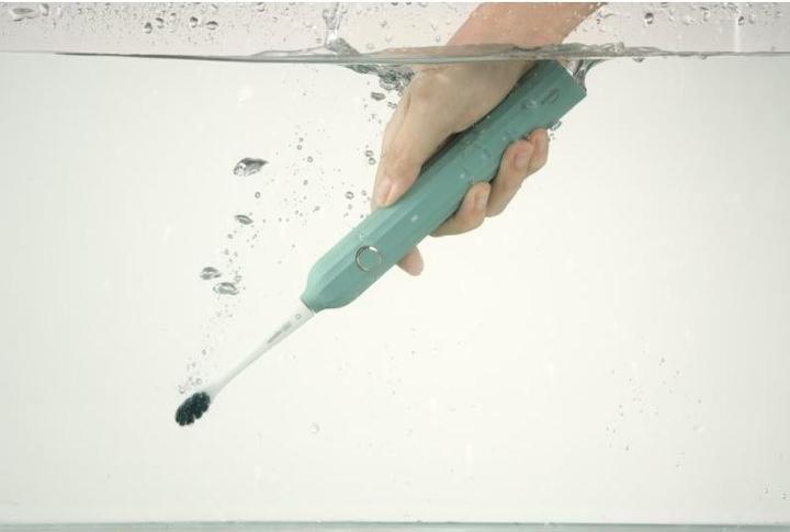 Immagine prodotto Usmile SonickÃ½ zubnÃ kartÃÄek Y1S Verde (Spazzolino sonico)