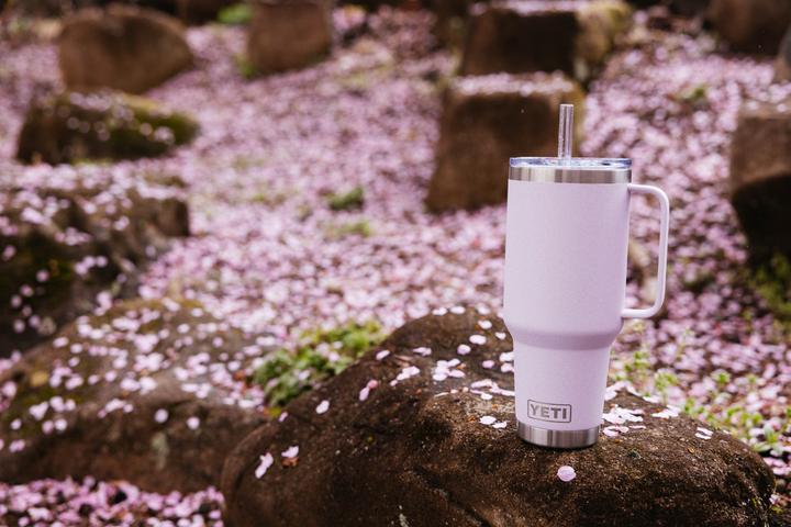 Actual product image Yeti Rambler Travel Mug 2.0 - Becher