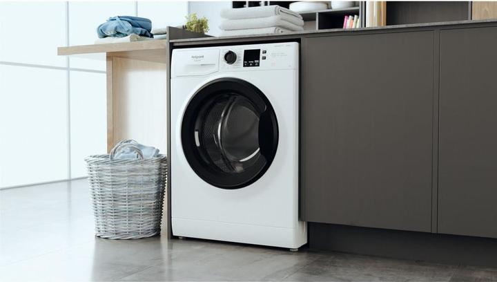 Produktbild Hotpoint Active 40 Freistehende Waschmaschine NF1046WK DE (10 kg, Links)