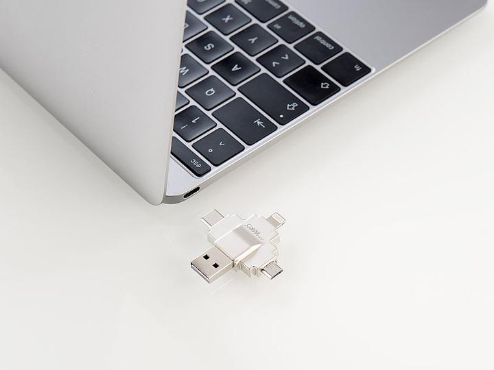 Image du produit Callstel lecteur de carte microSD (USB 2.0, Micro USB, USB-C, Lightning)