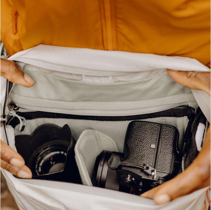 Actual product image Peak Design Outdoor Sling 7L (Camera shoulder bag, 7.50 l)