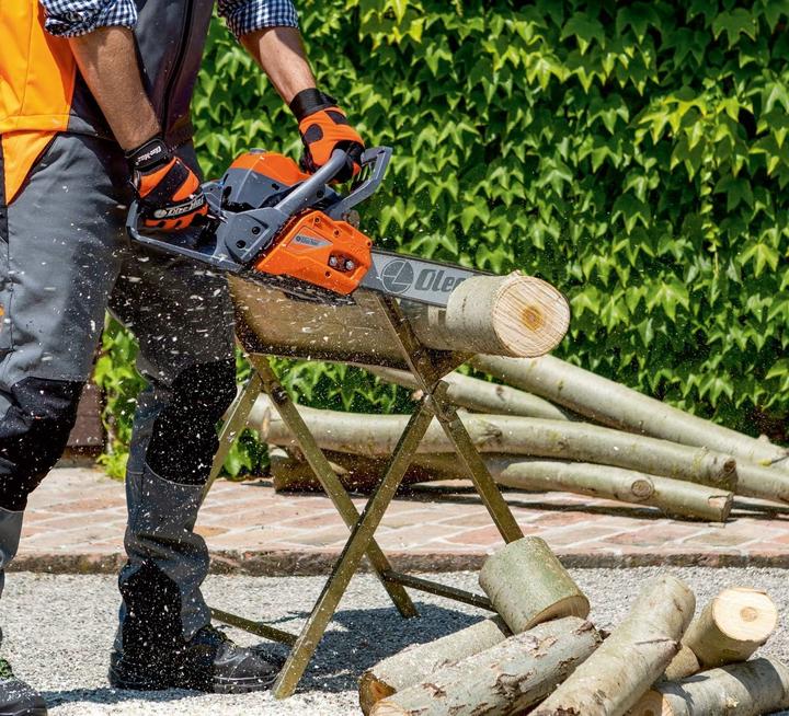 Actual product image Oleo-Mac PIŁA ŁAŃCUCHOWA BENZYNOWA GS451 / 2,9KM EGR (Petrol chain saw)