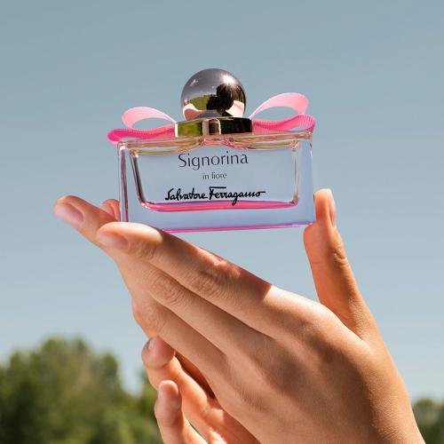 Actual product image Salvatore Ferragamo Signorina In Fiore (Eau de toilette, 50 ml)