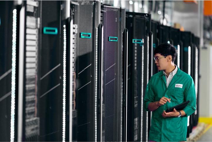 Actual product image HPE P48403-B21 network equipment