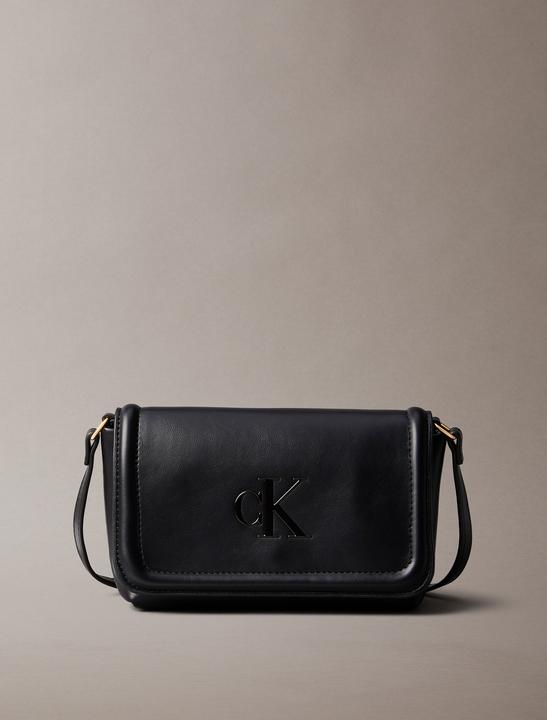 Produktbild Calvin Klein Erhobene CK Klappe Querbody
