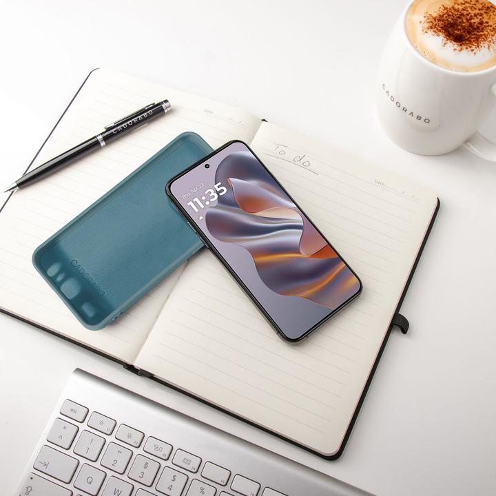 Produktbild Cadorabo Hülle für Motorola Moto Edge 50 Neo im Liquid Case Design (Motorola Edge 50 Neo)