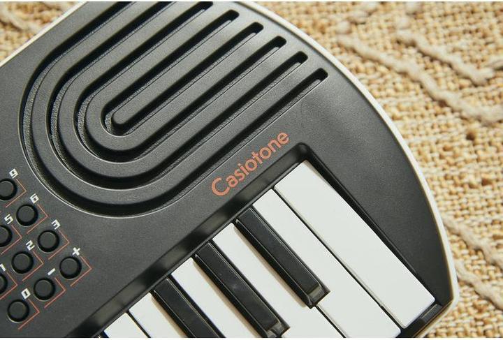 Actual product image Casio SA-81 (44 Keys)