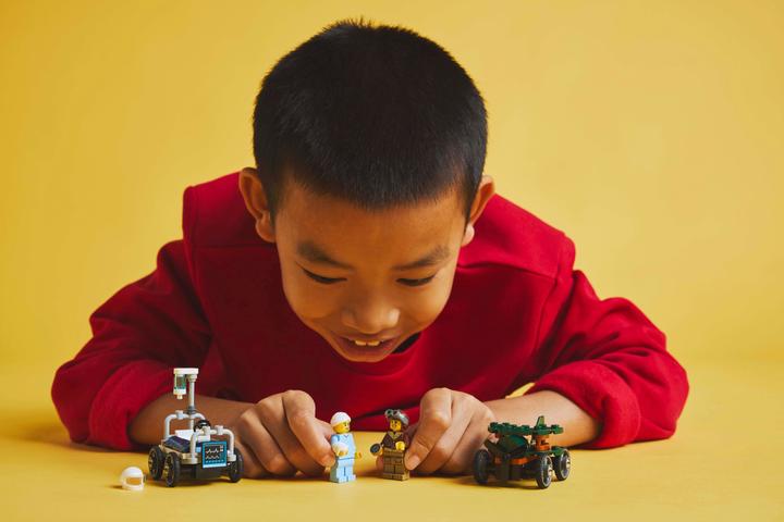 Produktbild LEGO Flugzeug vs. Krankenhausbett (60459, LEGO City)