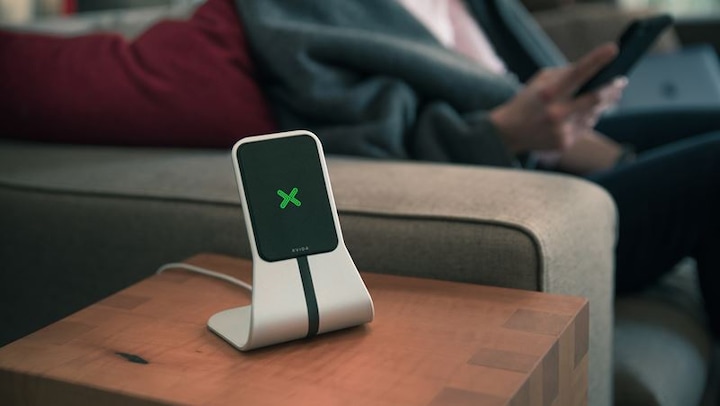 Actual product image Xvida " Wireless Charging Desk Stand Industrial 2 A" (34560-uniW) charger (7.50 W)