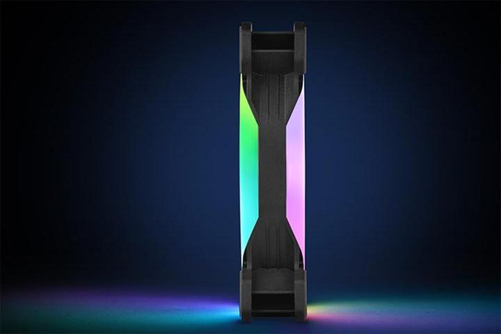 Actual product image Thermaltake The Riing Trio (120 mm, 3 x)