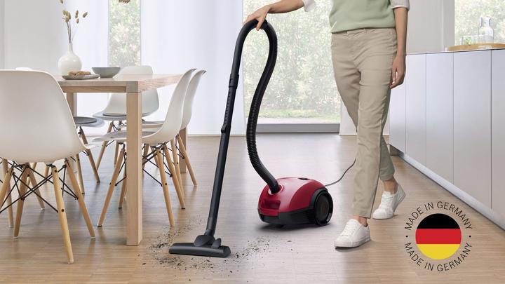 Produktbild Bosch Hausgeräte BSHG CP Bodenstaubsauger 600W 80dB 8m 3.5L Hygienef. rot