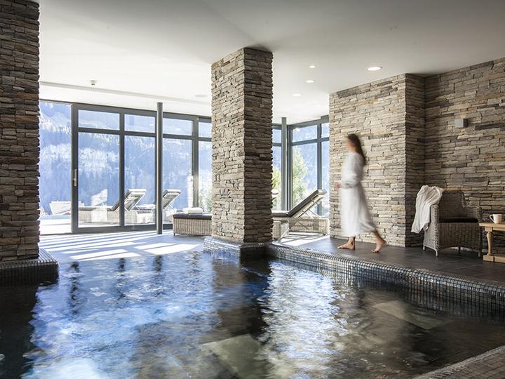 Produktbild Smartbox Fabelhafte Schweiz: 1 Übernachtung, Frühstück, Wellnessbereich und Whirpool für 2 (2 Personen)