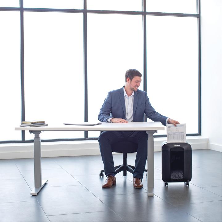 Actual product image Fellowes Powershred LX85 P-4 shredder, 12 pages (Particle cut)