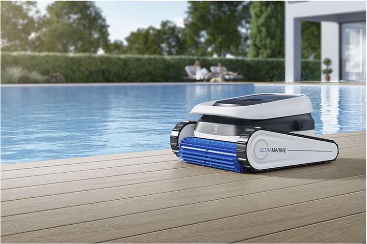 Actual product image Ecovacs Ultramarine P1