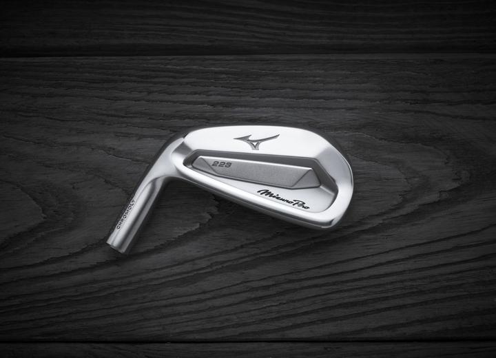 Actual product image Mizuno Pro 223 (Right-handed)