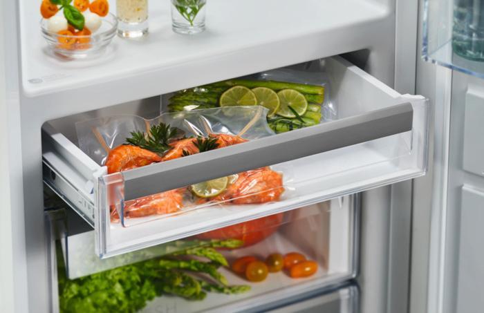 Actual product image Electrolux ERZ9MD18C Integrated fridge, white