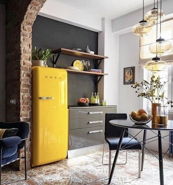 Produktbild Smeg FAB28RYW6 Kühlschrank Rechtsanschlag Gelb 50's Style, 2025 Modell, EEK: C (270 l)